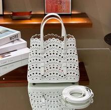 �ִ�yţƤ�U�������2025�ļ���Ů��������Ɍ�녶��б��ˮͰ��