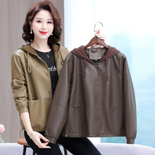 中年妈妈装春季新款连帽皮衣短款中老年女春秋装pu皮夹克女士外套