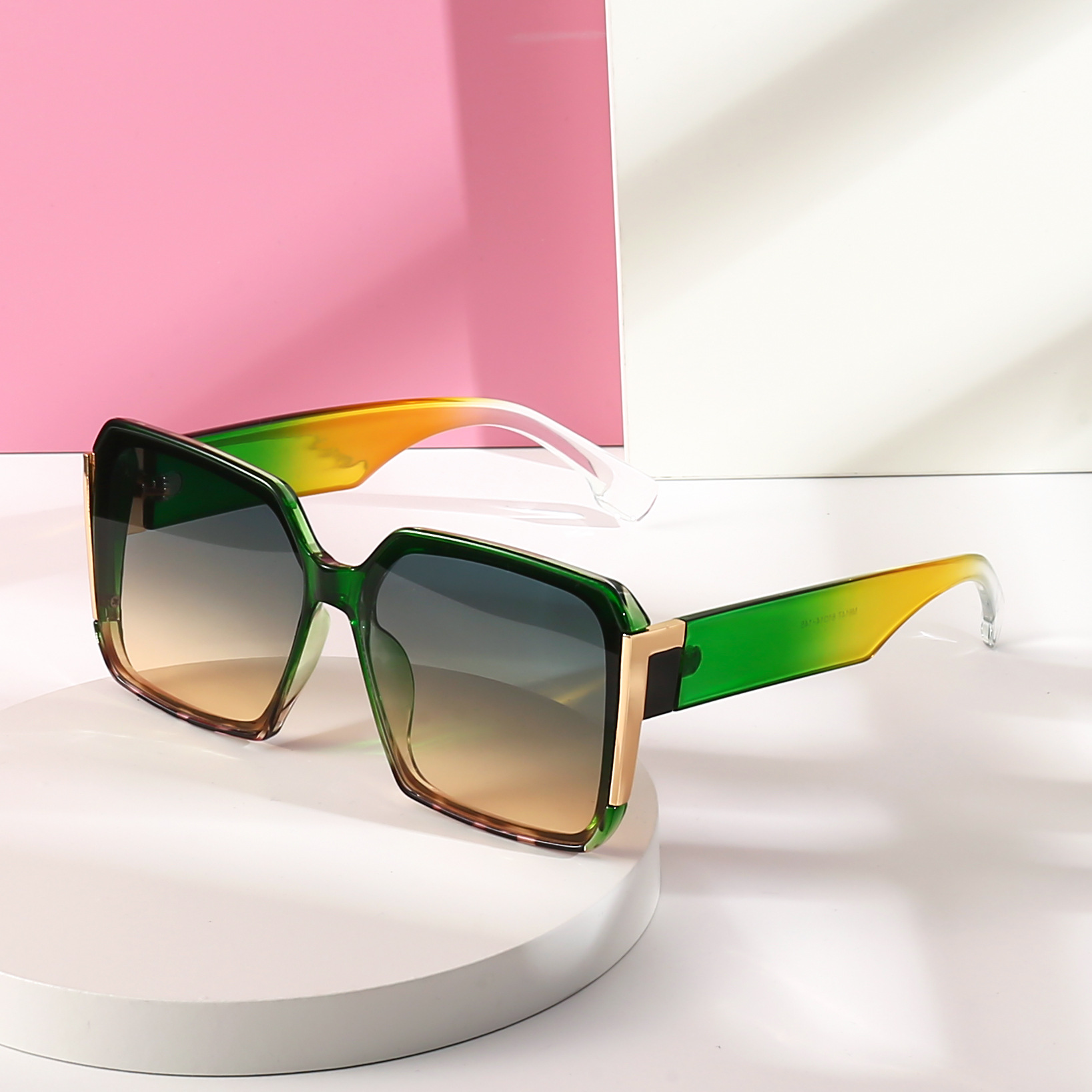 retro trend women's fashionable travel sunglasses