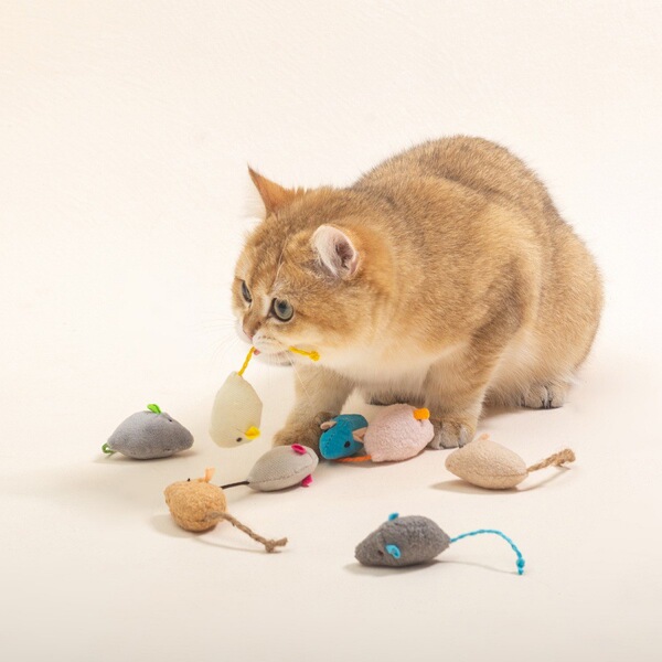 Realistic plush toy