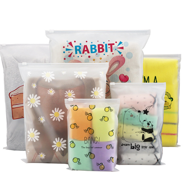 Matte pack with zipper