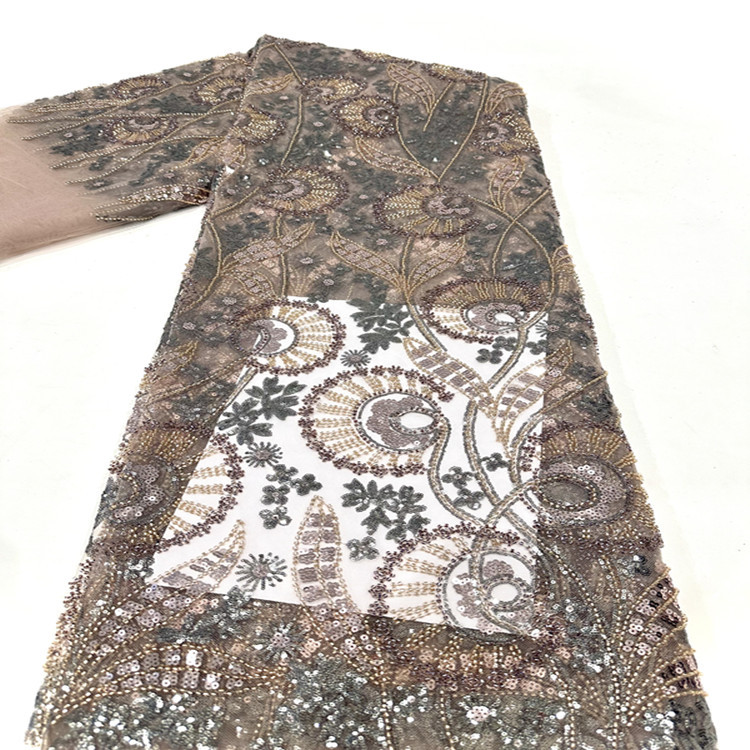 Ventas calientes de la industria pesada tridimensional clavos cuentas bordadas tela bordada flores de encaje vestido de boda tela de sequilla