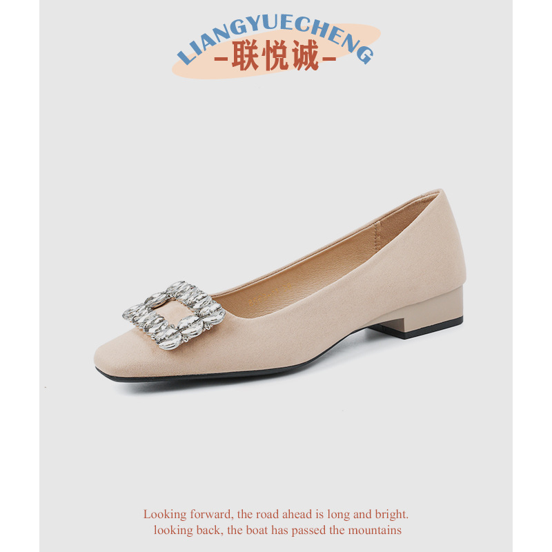 2025 Spring and Autumn New Velvet Square Buckle Rhinestone Soft Bottom Not Tired Foot Single-layer Shoes Women's Low Heel Square Thick Heel All-match Women's Shoes
