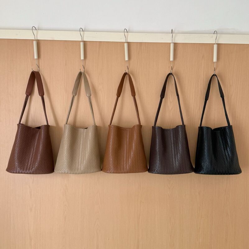 Duoguo Women's Bag, Comfortable to Carry, Large Capacity Bucket Bag, 2026 New Model, Morning Eight Commuting Woven Shoulder Tote Bag Duoguo Women's Bag, Comfortable to Carry, Large Capacity Bucket Bag, 2026 New Model, Morning Eight Commuting Woven Shoulder Tote Bag
