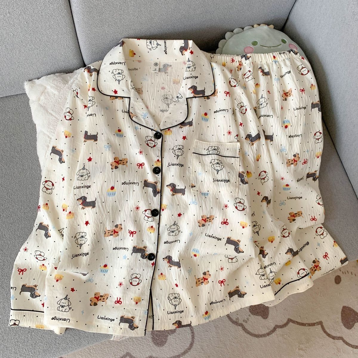 Al por mayor transfronterizo KT gato pijama mujer primavera y otoño nubes algodón manga larga 2026 nuevo juego de ropa de hogar encantadora super caliente