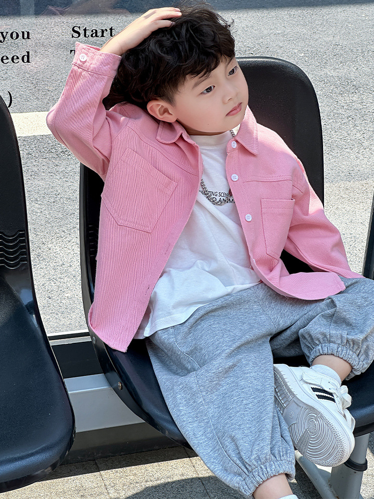 Camisas de bebé de hombre primavera y otoño 2025 nueva camisa de vaqueros de mangas largas chaqueta guapo para niños rosa de moda