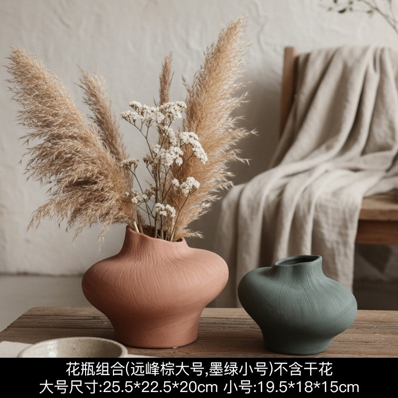 リビングルームの置物は軽くて豪華で高級な雰囲気のお酒棚の装飾品です。