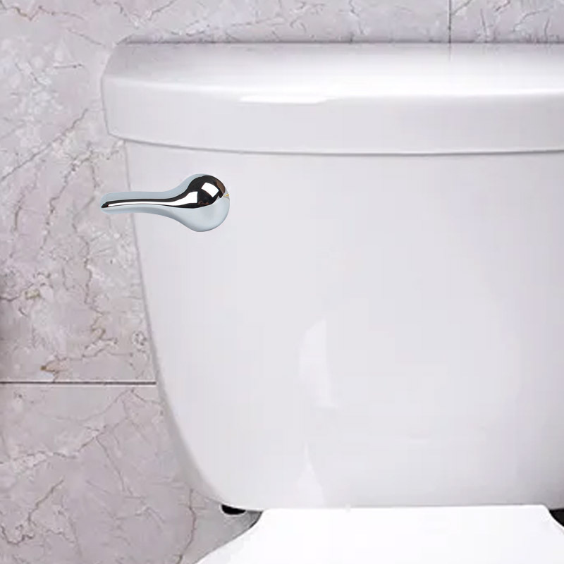 古いトイレのフロントレンチの水タンクの部品をたたいて、浮玉排水弁をひっくり返します。|undefined