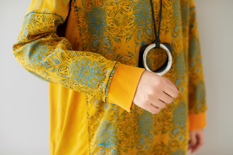 Suéter de cuello redondo con costuras artísticas, largo medio, hombros caídos, abrigo, vestido coreano holgado