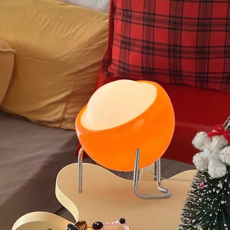 Table Lamp Bedroom Bedside Table Lamp 2026 New Model Light Luxury High-End Modern Minimalist Master Bedroom Romantic Cream Style Lighting Fixtures