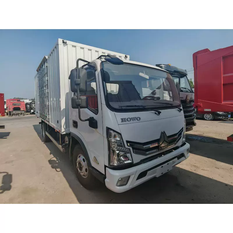 出口库存重汽豪沃5.2米厢货车 右舵福田5吨8吨4*2轻型单排货车