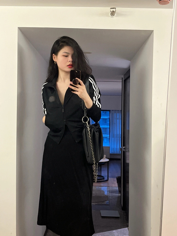 正确版/A家 复古休闲短外套女袖三条杠显瘦立领卫衣夹克上衣|undefined