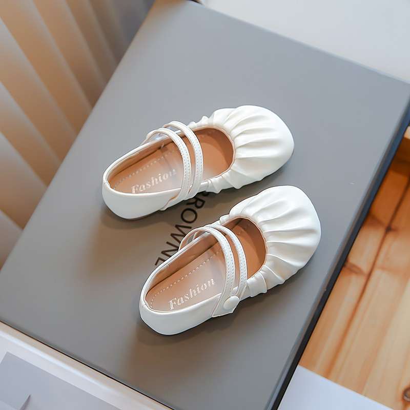 Girls' Doudou Shoes 2025 Spring and Autumn New Princess Style Super Soft Dance Shoes Girls' Shoes Children's Pleated Small Leather Shoes