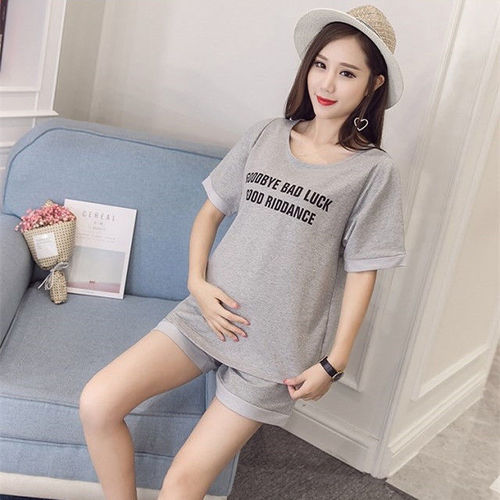 Maternity summer short-sleeve set, outerwear loose version, outdoor casual two-piece maternity pajamas, loose top dress