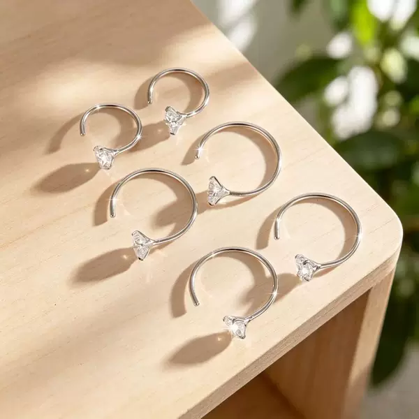 Super-sparkling four-prong curved hook cubic zirconia C-shaped curved bar earrings for women, simple, compact, fashionable, high-end, and versatile