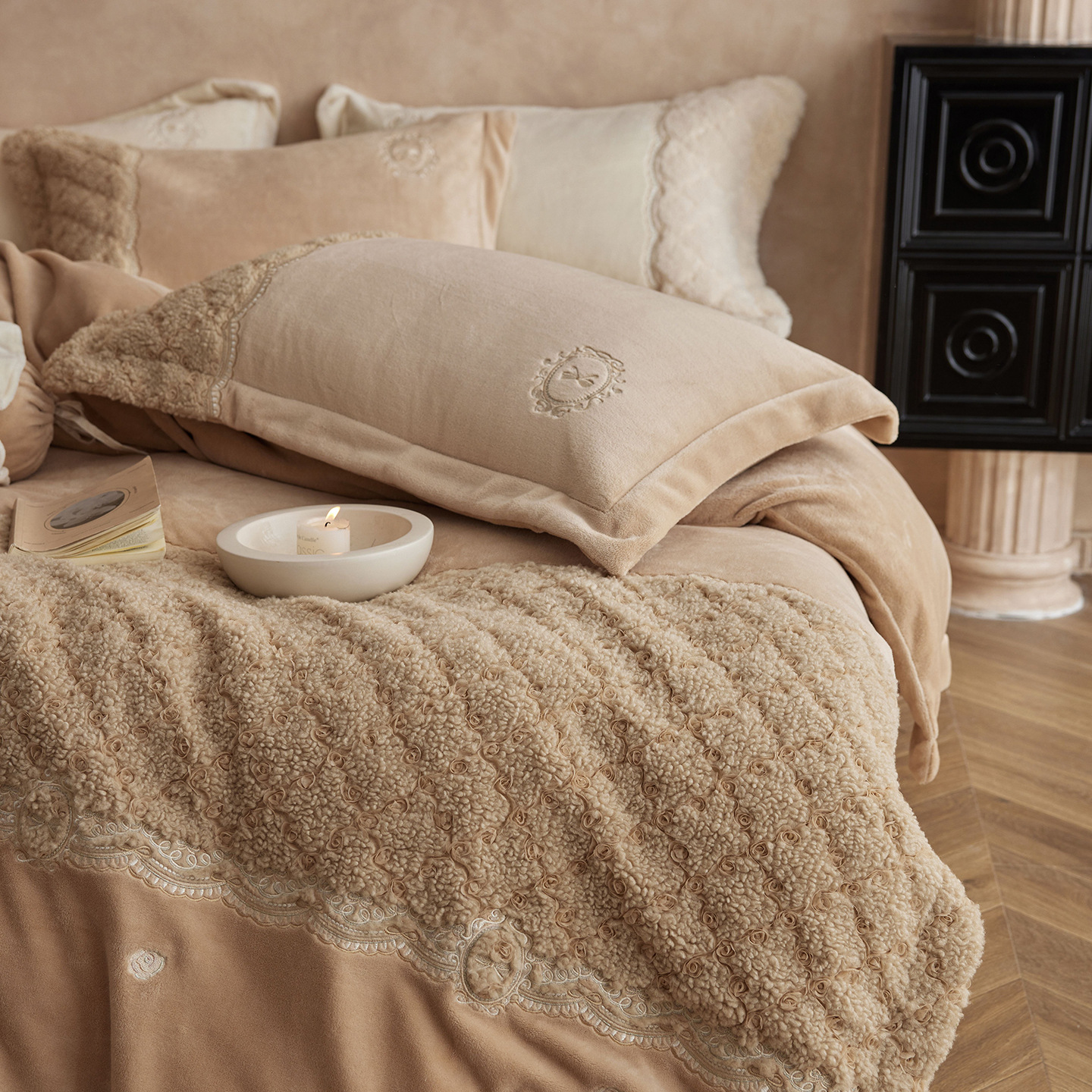 Nordic French Boho Embroidered Plush Bedding Four Piece Set_voghion.com