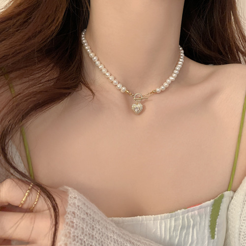 Freshwater Pearl Micro-Set Diamond Heart Necklace for Women, Korean Version, Elegant and Fashionable, OT Clasp Design, Charming and Stylish Necklace
