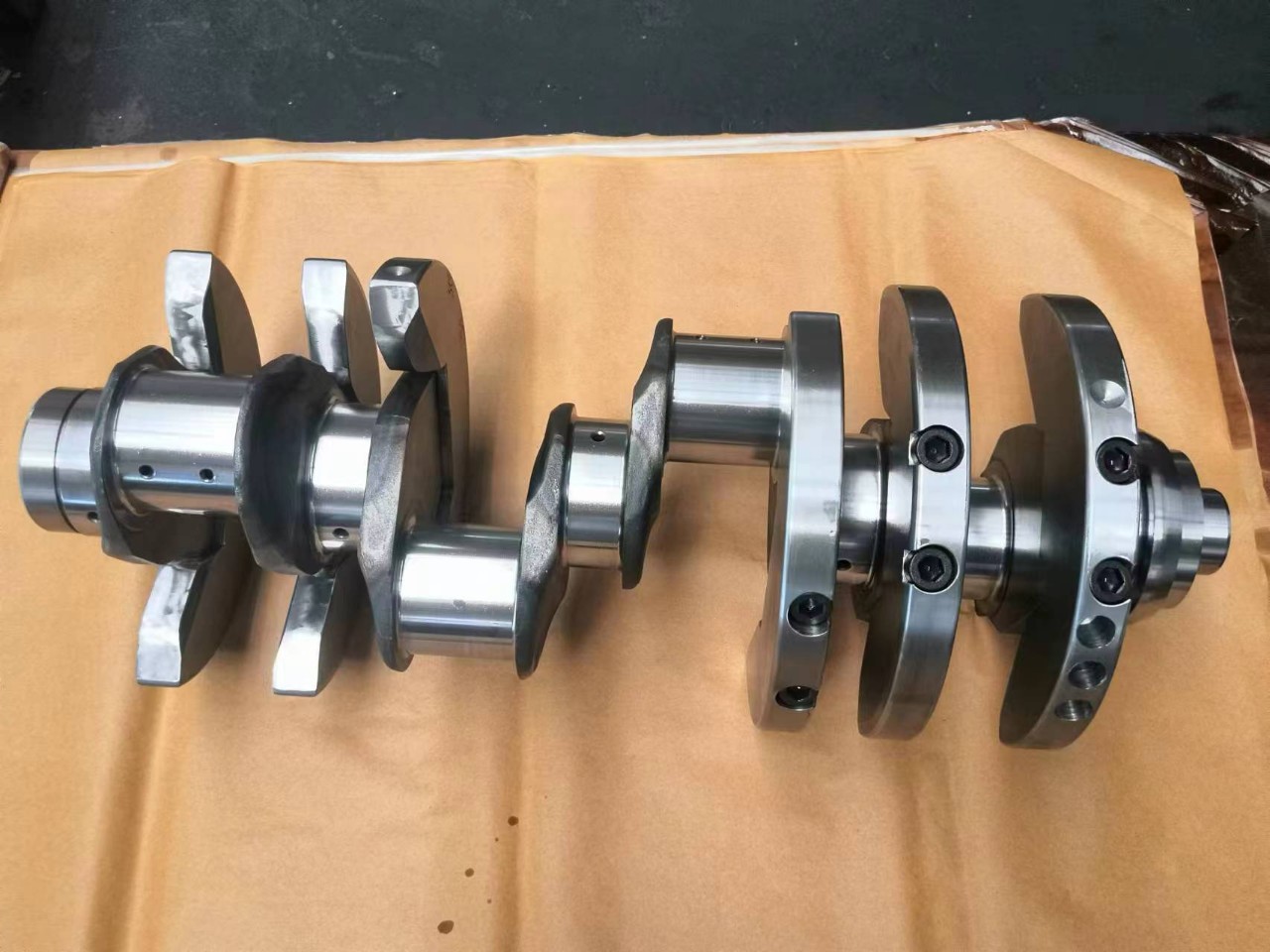 Suitable for Truck Om502Laom501La Om906 904 926 Crankshaft Auto Parts Manufacturer Camshaft
