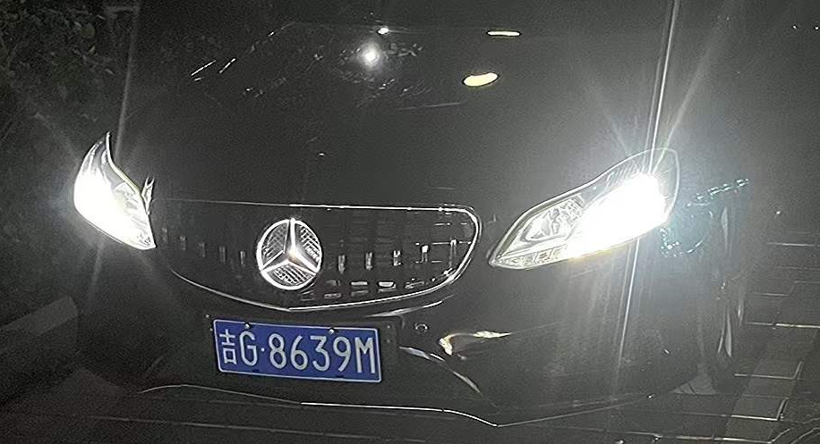 Mercedes-Benz Luminous Standard E-Class GLC C- Class GLK ML CLA Modified China Net Luminous Standard with Light Luminous Car Mark