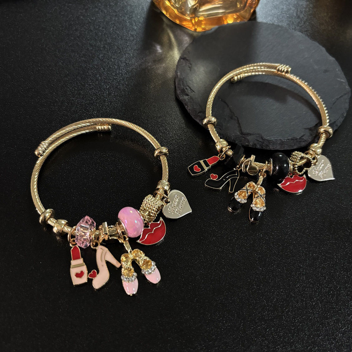 Bracciale donna fashion con ciondoli cuore e labbra_voghion.com