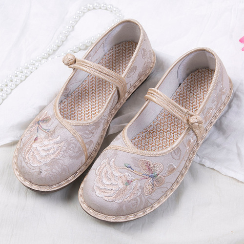  New Old Beijing Cloth Shoes Women's Fashion Handmade Embroidered Shoes Hanfu Ethnic Style Soft Sole Mom Shoes