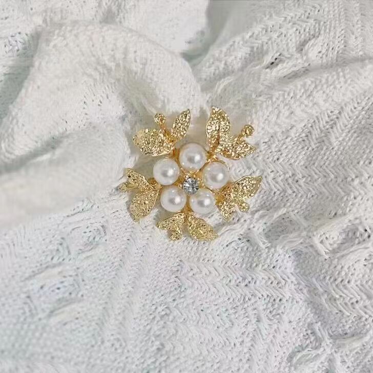 Pearl Floral Brooch Diamond Embellished For Women Coat Accessory_voghion.com