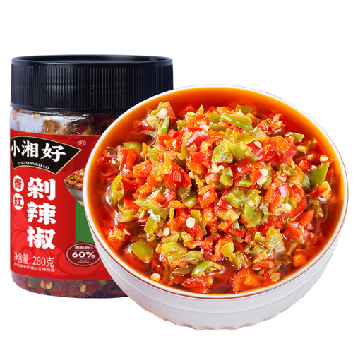 Xiaoxianghao two-color chili sauce Hunan specialty garlic minced chili wholesale bottled ready-to-eat meal wholesale