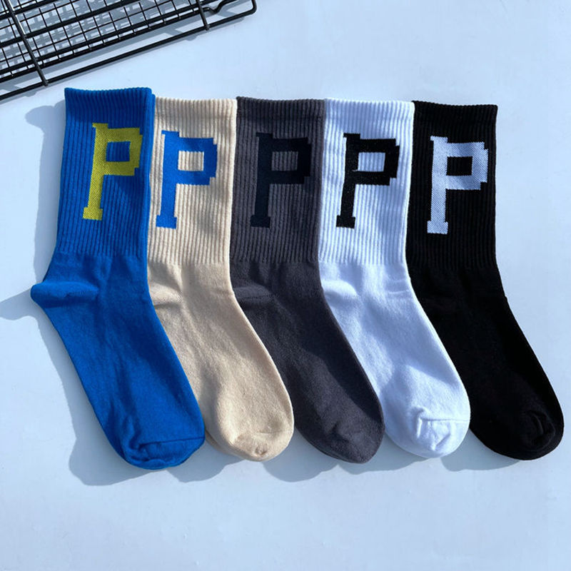 Tide ins Net Red men's and Women's Mid-tube socks Japanese college style European and American Street skateboard cotton socks sports socks wholesale