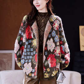 外贸跨境2025亚马逊新款圣诞节抽象印花休闲披风外套开衫毛衣