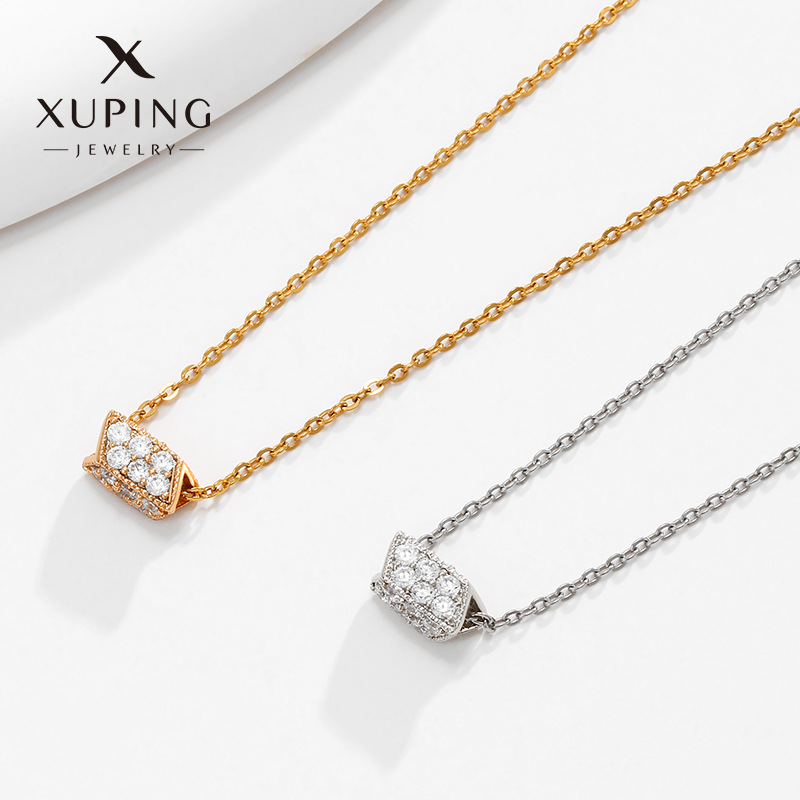 Joyería de Xupe simple moda pequeña Luz de lujo colgante geométrico hembra europeo y americano nicho luz lujo elegante colgante de alta calidad