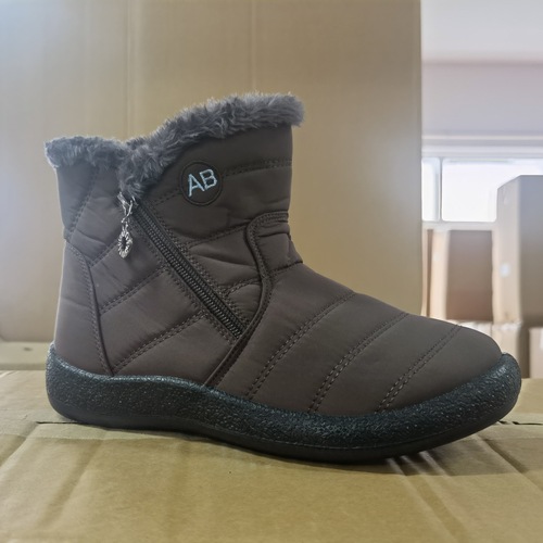 Large size cross-border winter new warm women's snow boots with side zipper, 44 size cotton boots, mom shoes, women's shoes