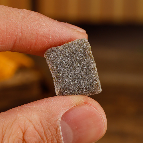 Licorice and loquat cake, hay, mangosteen, honeysuckle and loquat paste, cold processed Chinese pastry, Pipa 250g