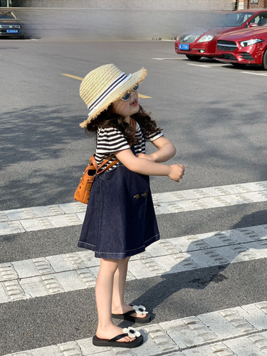 Children's stylish and trendy denim overalls dress Korean children's clothing 2024 summer item for girls Korean style temperament tank top dress