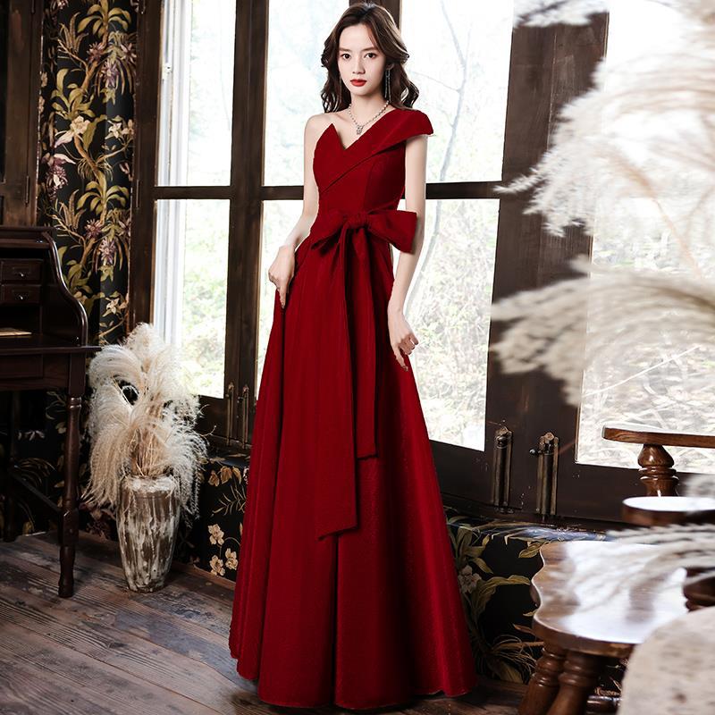 Vestido tostado novia vino rojo verano estilo de un hombro vestido largo orden boda de regreso a la puerta Gracias banquete vestido de noche