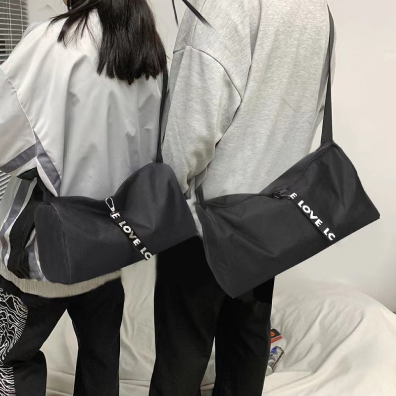 クロスボーダーの新しい大容量クロスボディバッグ、高品質のフィットネスバッグ、男性と女性の同じスタイル、シンプルでトレンディなファッションショルダーバッグ|undefined