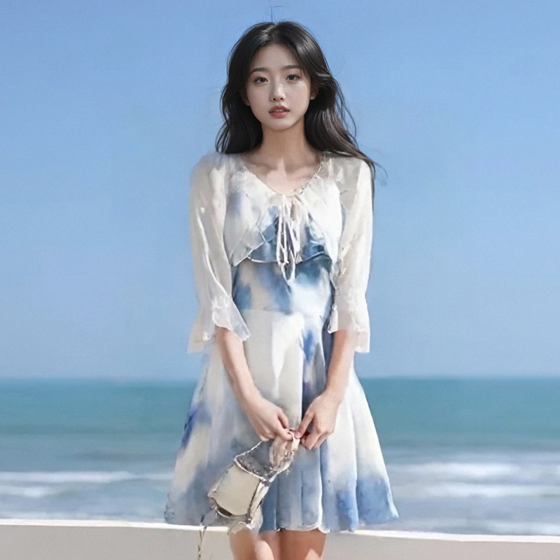 El nuevo estilo azul de alta gama tie-dye, el viento puro, la carne, la fina y conservadora playa, las aguas termales, el estilo de vacaciones, el traje de baño de una pieza, las mujeres