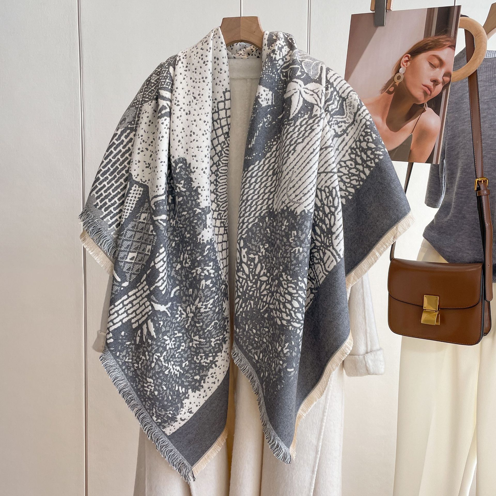 130*130 cachemir-como gran bufanda cuadrada de viaje chal exterior otoño e invierno nuevo todo-fósforo animal barba corta borla bufanda