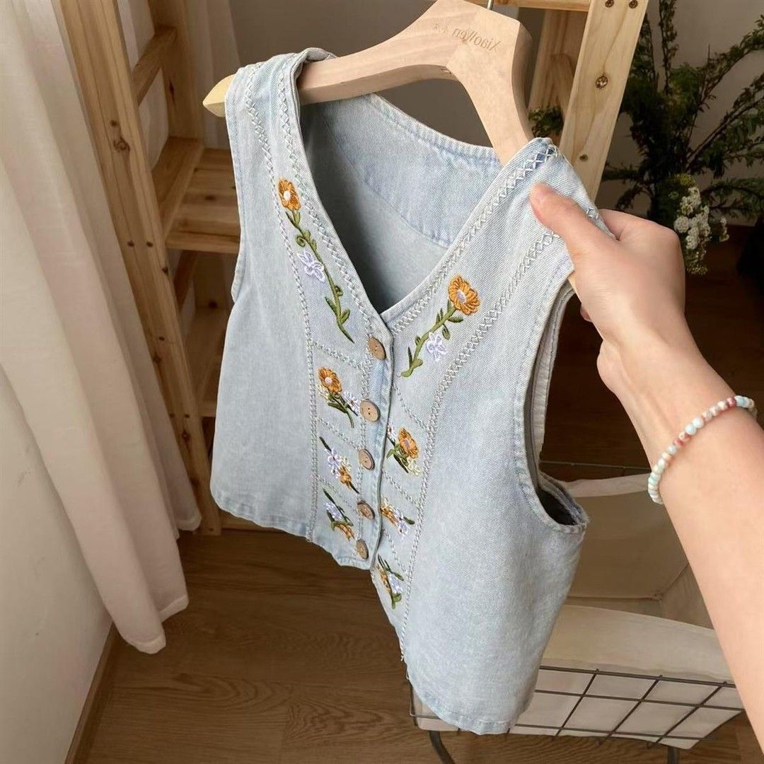 Designed Embroidered Japanese Spring and Summer New Retro Denim Vest Women's Vest Layered Collar Sleeveless Vest Top