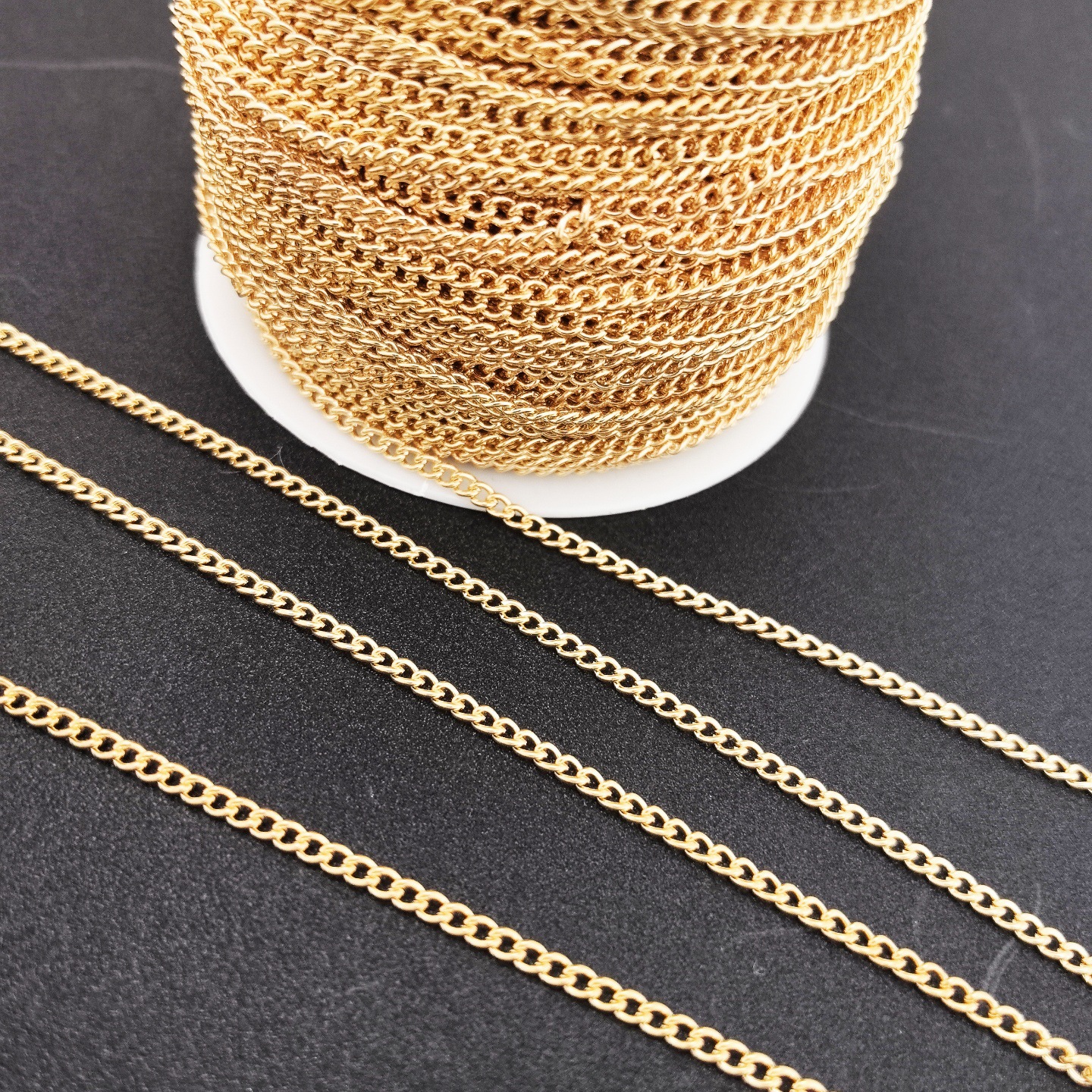 304ステンレス角線十字o型唇チタン鋼チェーンdiyネックレスブレスレット眼鏡鎖飾り卸売り