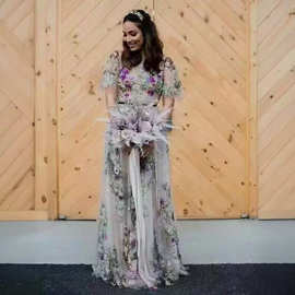 新娘气质收腰轻婚纱2025新款花朵旅拍出门纱迎宾晚礼服结婚礼服女