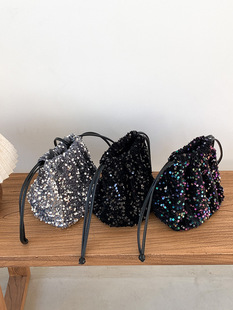 Handheld shoulder bag, fashionable one-shoulder bag on lanyard, high-quality style