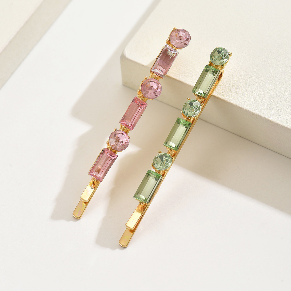 Fábrica directa de joyerías transfronterizas europeas y estadounidenses Aliexpress simple moda multicolor diamante clip de cabello de mujer clip de borde