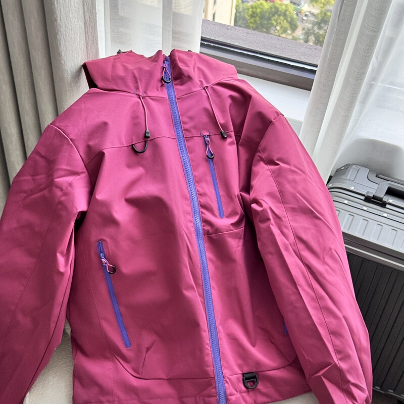 Popular Windproof and Waterproof Junior Ski Clothing for Couples, Thickened Jackets for Men and Women, Three-In-One Jackets