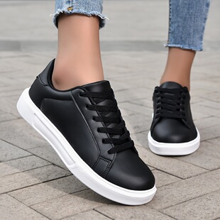 M 750 Classic White Low-Top Sneakers ����͎�С��Ь�W��