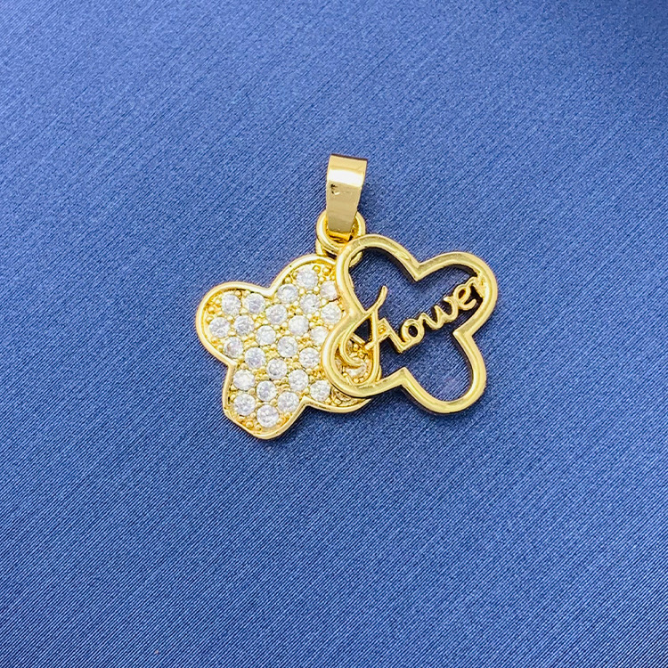 百種類のペンダントは心のままにファッションの経典を配合します。カップルの美しいペンダントは親友のアクセサリーを送ります。