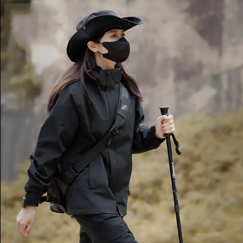 Men's and Women's Outdoor Lightweight Softshell Jacket with Hood, Waterproof and Windproof, Suitable for Hiking and Camping, Triple-Protection Clothing