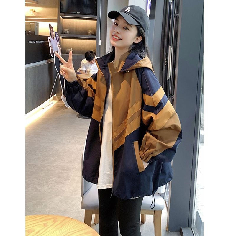 风衣外套女宽松休闲2026春秋新款今年流行条纹小众棒球服夹克上衣