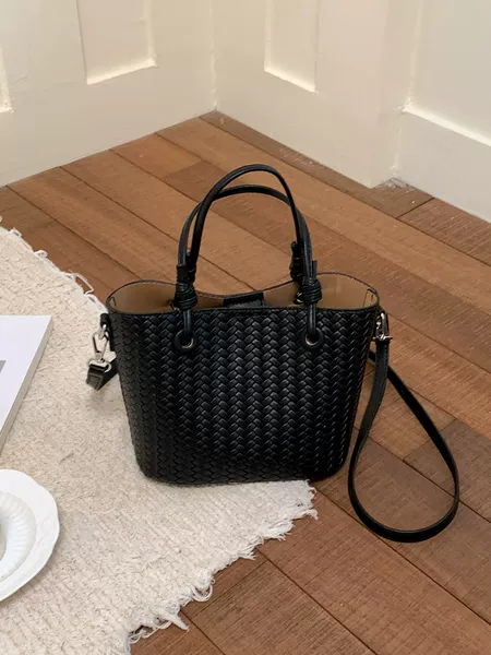 Summer Fashion Women's Handbag Small Tote Bag 2026 New Woven Bucket Bag Simple Versatile Shoulder Crossbody Bag
