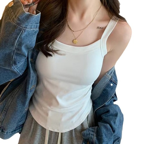 White Oversized Strapless Camisole Top with Built-in Bra Cups, Summer Innerwear for Plus-Size Women, Fashionable One-Piece Design, Sleeveless Outerwear Tank Top