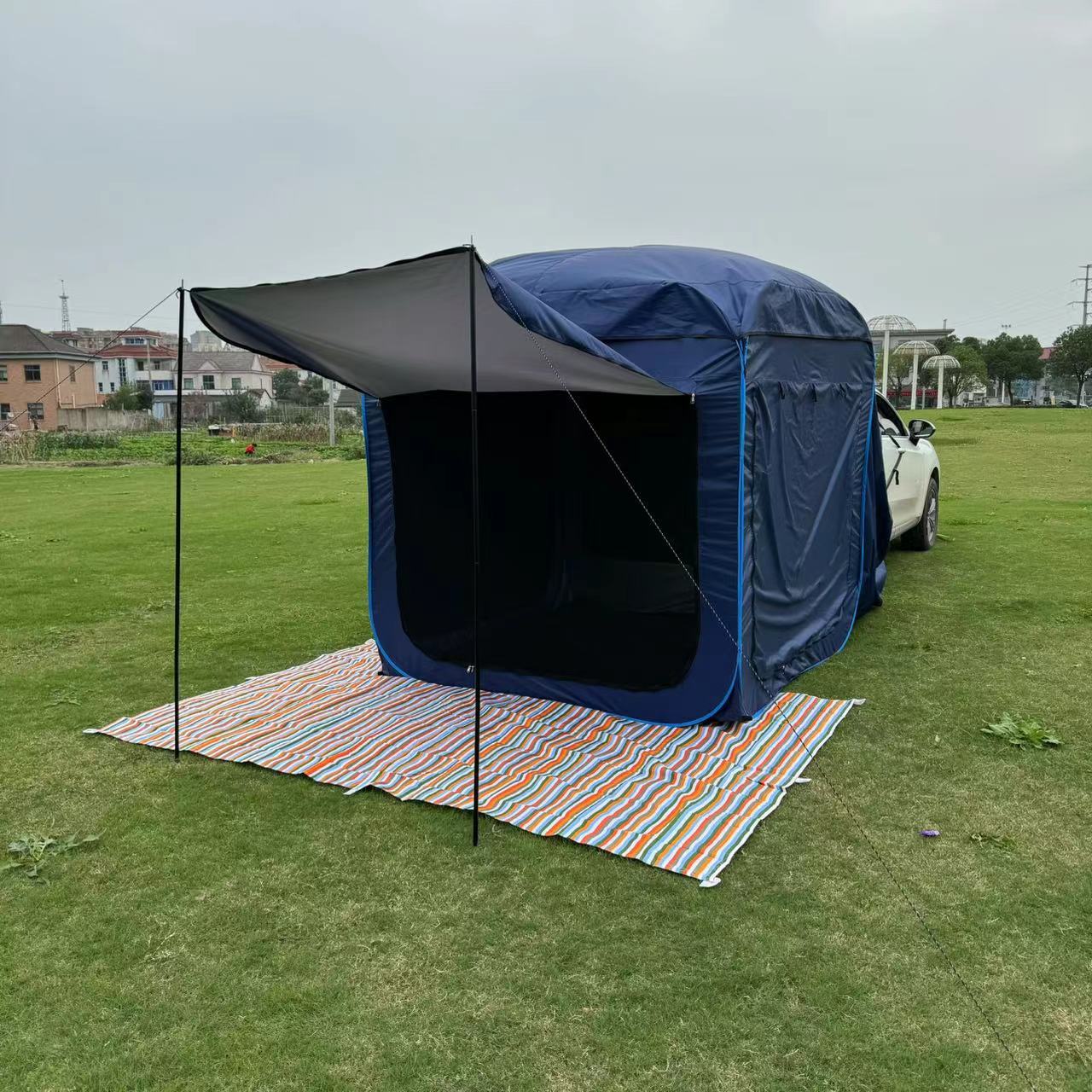Outdoor car-mounted tent, SUV rear camping tent, double-layer rainproof and sunproof, portable, quick-open Oxford cloth sunshade